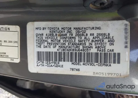 2003 Toyota Camry Le z USA, uszkodzony, nr VIN 4T1BE32K83U648057